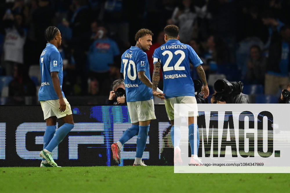 IPA89518480 - Noa Lang of S.S.C. Napoli celebrates after scoring the goal that made the score 2-0 during Matchday 6 of the Serie A Championship between S.S.C. Napoli and Frosinone Calcio at the Diego Armando Maradona Stadium on October 10, 2026, in Naples, Italy.