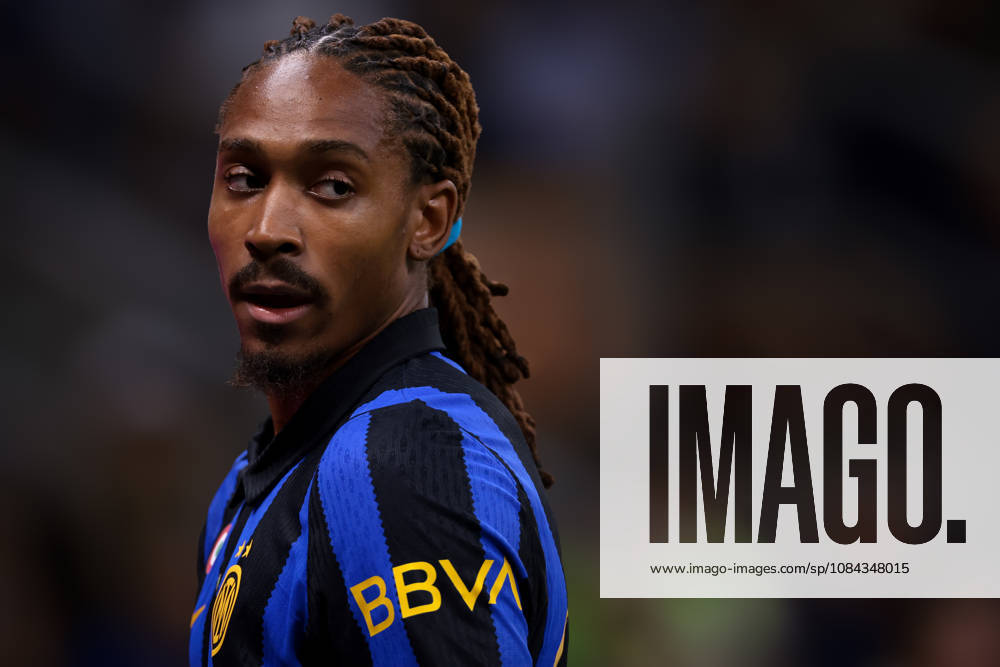 FC Internazionale v Parma Calcio 1913 - Serie A - Season 2026-2027 Milan, Italy, 10th October 2026. Djed Spence of FC Internazionale looks over his shoulder during the FC Internazionale vs Parma Calcio 1913 Serie A match at Giuseppe Meazza, Milan. Picture credit should read: Jonathan Moscrop Milan Stadio Giuseppe Meazza Italy