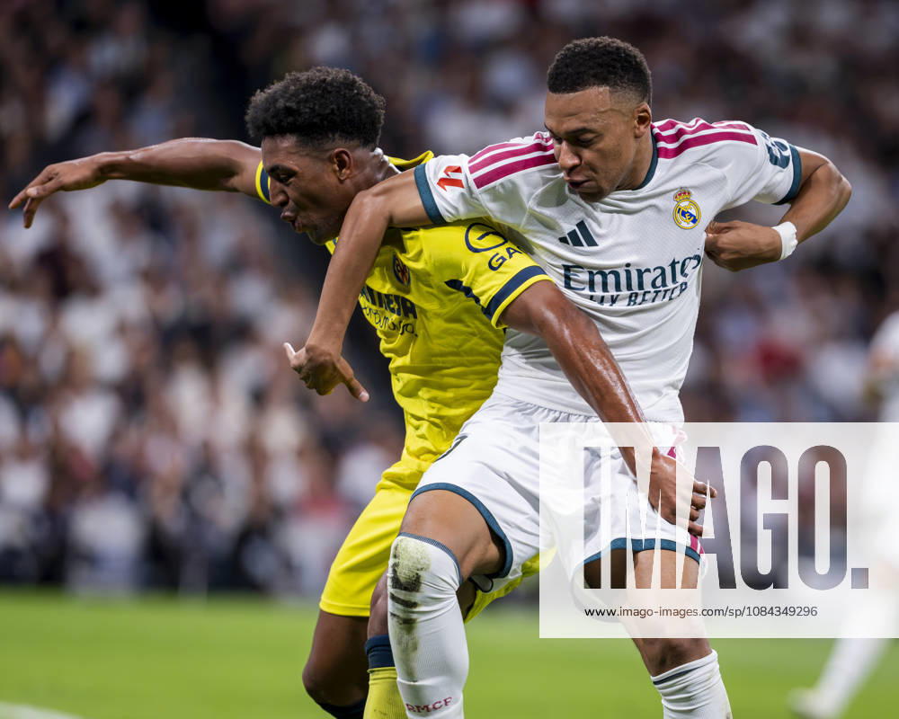 Real Madrid CF v Villarreal CF - LaLiga EA Sports 2026 27 Kylian Mbappe of Real Madrid CF (R) is in action with the ball defended by Alex Freeman of Villarreal CF (L) during the LaLiga EA Sports football match between Real Madrid CF and Villarreal CF at Estadio Bernabeu on October 10, 2026 in Madrid, Spain. Madrid Estadio Bernabeu Madrid Spain