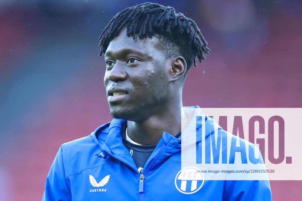 FC Zurich vs. FC Thun, Brack Super League, October 10, 2026. Mohamed Bangoura, 18, of FC Zurich during the warm-up for the Brack Super League soccer match between FC Zurich and FC Thun on October 10, 2026, at Letzigrund Stadium, Zurich, Switzerland. Zurich, Letzigrund Stadium, Zurich, Switzerland