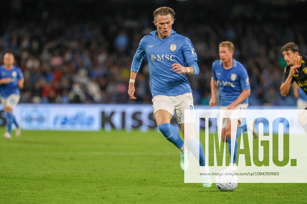Scott McTominay of SSC Napoli during the 2026 27 Serie A match between SSC Napoli and FC Frosinone, played on October 10, 2026, at the Stadio Diego Armando Maradona in Naples Serie A Football Match †2026 27 Season: Napoli Vs. Frosinone - ZUMAs236 20261010_aap_s236_090