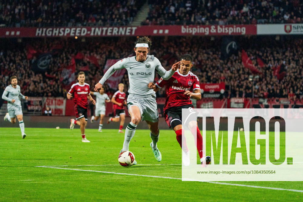 Fabian Reese, VfL Wolfsburg, 11, and Ioannis Masouras, 1 FC Nuremberg, 21, GER, 1 FC Nuremberg vs. VfL Wolfsburg, Soccer, 2. Bundesliga, Matchday 7, 2026–2027 Season, October 10, 2026, DFL regulations prohibit any use of photographs as image sequences and or quasi-video, GER, 1 FC Nuremberg vs. VfL Wolfsburg, Soccer, 2. Bundesliga, Matchday 7, 2026–2027 Season, October 10, 2026, Nuremberg