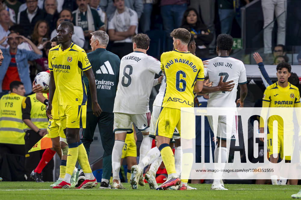 Real Madrid CF v Villarreal CF - LaLiga EA Sports 2026 27 Vinicius Junior of Real Madrid CF (R) is escorted off the pitch by his teammates after being sent off during the LaLiga EA Sports football match between Real Madrid CF and Villarreal CF at Estadio Bernabeu on October 10, 2026 in Madrid, Spain. Madrid Estadio Bernabeu Madrid Spain