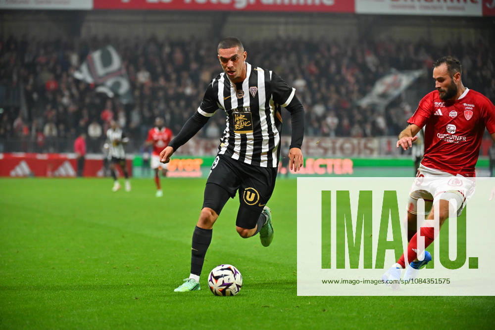 Stade Brestois 29 v Angers SCO - Ligue 1 McDonald s 2026 2027 Amine El OUAZZANI of Angers and Lucas TOUSART of Stade Brestois 29 during Ligue 1 McDonald s match between Brest and Angers at Stade Francis-Le Ble on October 10, 2026 in Brest, France. Brest France