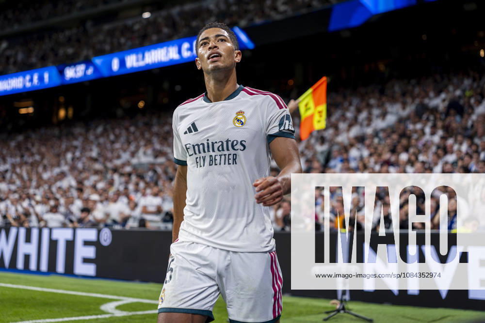 Real Madrid CF v Villarreal CF - LaLiga EA Sports 2026 27 Jude Bellingham of Real Madrid CF reacts looking the crowd during the LaLiga EA Sports football match between Real Madrid CF and Villarreal CF at Estadio Bernabeu on October 10, 2026 in Madrid, Spain. Madrid Estadio Bernabeu Madrid Spain