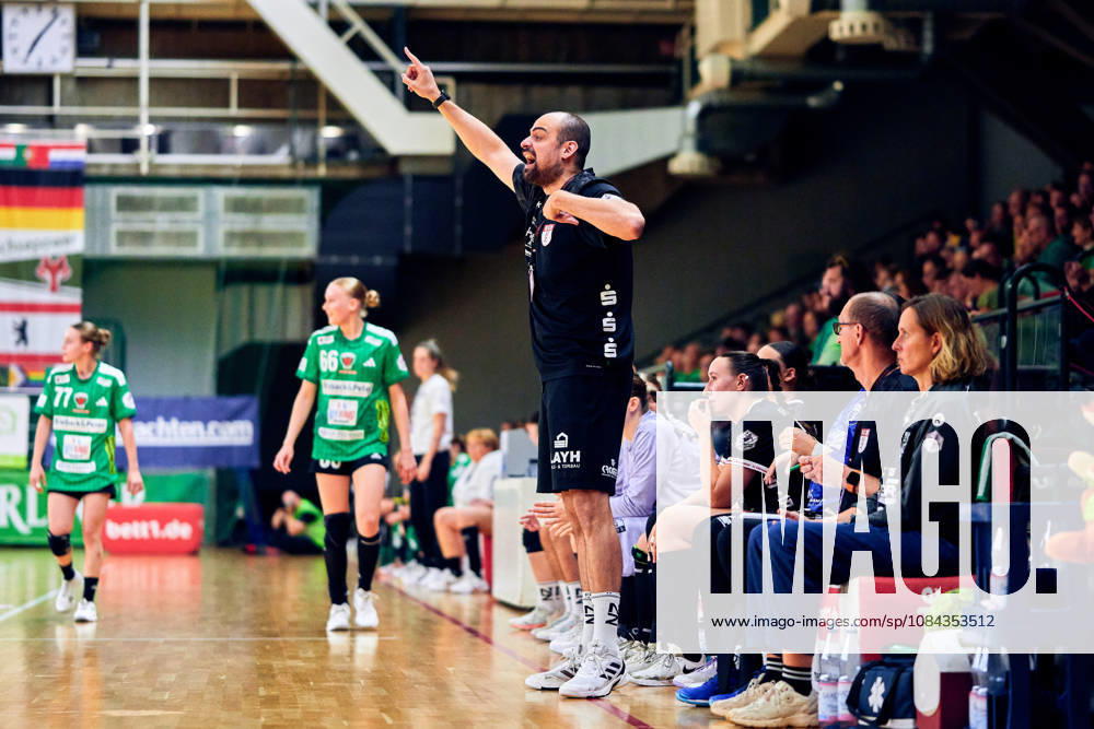Manel Cirac, SG Nürtingen-Zizishausen, Coach, GER, Women s Handball Bundesliga 2, Füchse Berlin vs. SG Nürtingen-Zizishausen, 2026–27 season, Matchday 5, October 10, 2026, GER, Women’s Handball Bundesliga 2, Fuechse Berlin vs. SG Nuertingen Zizishausen, 2026–27 season, Matchday 5, October 10, 2026, Berlin