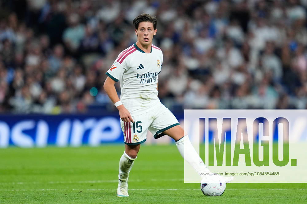 Arda Guler of Real Madrid CF controls the ball during the Spanish League, LaLiga EA Sports, football match between Real Madrid and Villarreal CF at Bernabeu stadium on October 10, 2026, in Madrid, Spain. Real Madrid V Villarreal CF - LaLiga EA Sports - ZUMAa181 20261010_zaa_a181_283