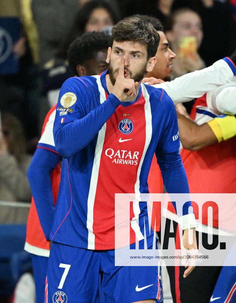 PSG v Le Mans FC - French Ligue 1 PARIS, FRANCE - OCTOBER 10: Khvicha Kvaratskhelia (L) of Paris Saint - Germain celebrates after scoring during the French Ligue 1 (L1) soccer match between Paris Saint-Germain (PSG) and Le Mans FC at Parc des Princes stadium in Paris, France on October 10, 2026. Mustafa Yalcin Anadolu Paris France. Editorial use only. Please get in touch for any other usage.