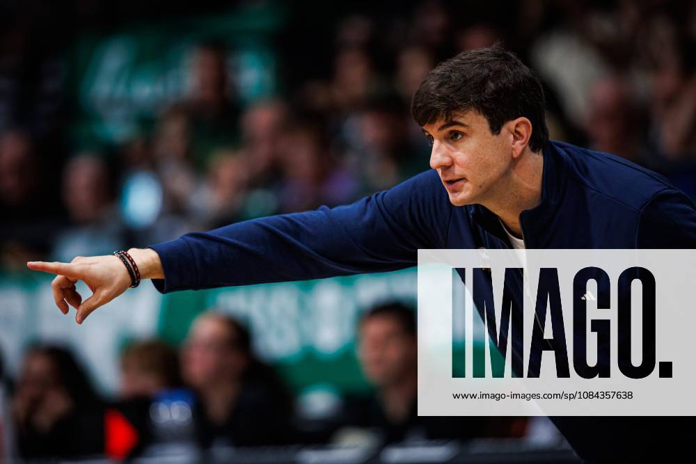 Pedro Calles, head coach of Alba Berlin, on the sidelines; emotions; gestures; facial expressions; cutout; portrait; Vet Concept Gladiators Trier vs. Alba Berlin; basketball; easyCredit BBL; Matchday 5; 2026–2027 season, October 10, 2026, Vet Concept Gladiators Trier vs. Alba Berlin, basketball, easyCredit BBL, Matchday 5, 2026–2027 season