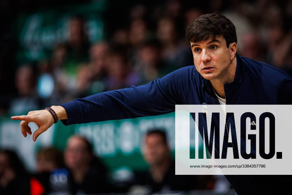 Pedro Calles, head coach of Alba Berlin, on the sidelines; emotions; gestures; facial expressions; cutout; portrait; Vet Concept Gladiators Trier vs. Alba Berlin; basketball; easyCredit BBL; Matchday 5; 2026–2027 season, October 10, 2026, Vet Concept Gladiators Trier vs. Alba Berlin, basketball, easyCredit BBL, Matchday 5, 2026–2027 season