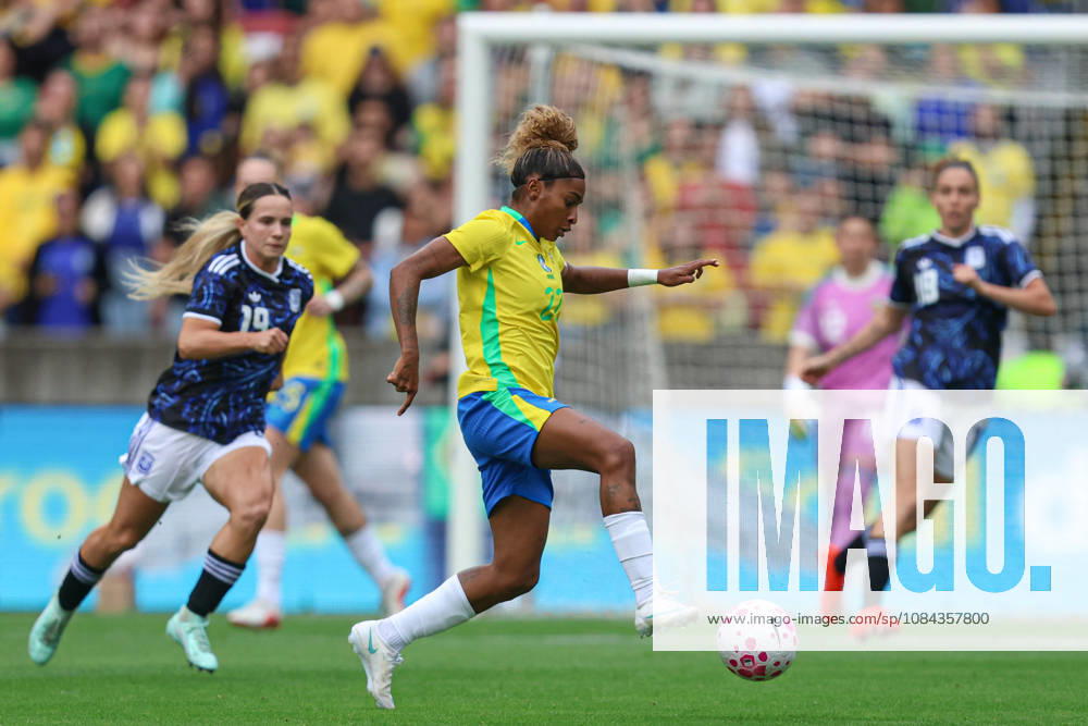 10th October 2026; Beira-Rio Stadium, Porto Alegre, Brazil; Friendlies Women Football, Brazil versus Argentina; Luany Rosa of Brazil controls the ball MaxxPeixoto