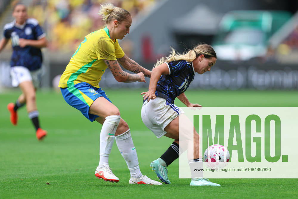 10th October 2026; Beira-Rio Stadium, Porto Alegre, Brazil; Friendlies Women Football, Brazil versus Argentina; Isa Haas of Brazil battles for possession with Agostina Holzheier of Argentina MaxxPeixoto