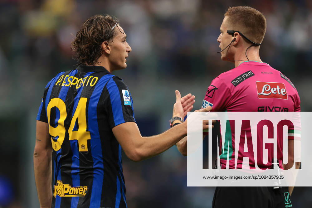 FC Internazionale v Parma Calcio 1913 - Serie A - Season 2026-2027 Milan, Italy, 10th October 2026. Francesco Pio Esposito of FC Internazionale reacts with the Referee Kevin Bonacina during the FC Internazionale vs Parma Calcio 1913 Serie A match at Giuseppe Meazza, Milan. Picture credit should read: Jonathan Moscrop Milan Stadio Giuseppe Meazza Italy