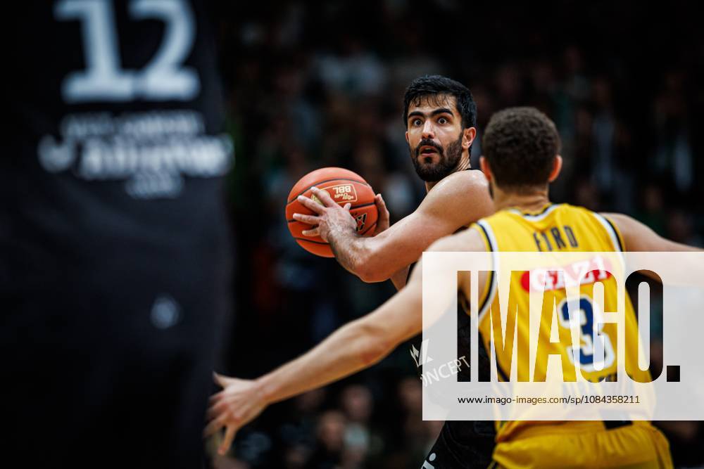 Behnam Yakhchali of the Gladiators Trier goes head-to-head with Jordan Ford of Alba Berlin, Action Shot: Vet Concept Gladiators Trier vs. Alba Berlin, Basketball, easyCredit BBL, Matchday 5, 2026–2027 Season, October 10, 2026, Vet Concept Gladiators Trier vs. Alba Berlin, Basketball, easyCredit BBL, Matchday 5, 2026–2027 Season