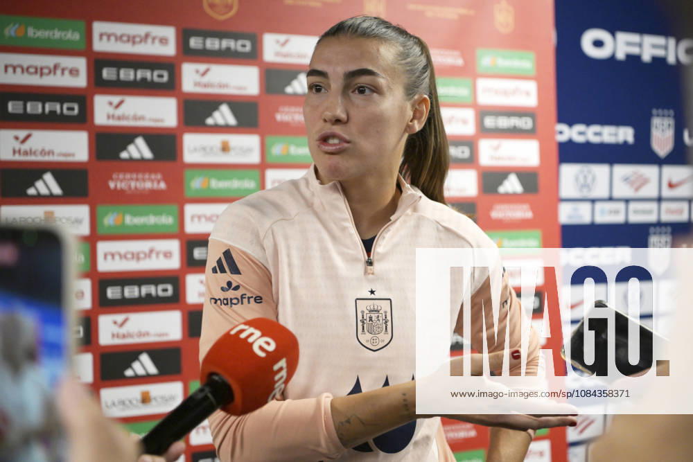 Pati Guijarro of Spain speaks at a press conference, PK, Pressekonferenz following a friendly match between the USA and Spain women s national teams at Audi Field in Washington, USA, 10 October 2026. Women s Friendly Match: United States vs Spain !ACHTUNG: NUR REDAKTIONELLE NUTZUNG!
