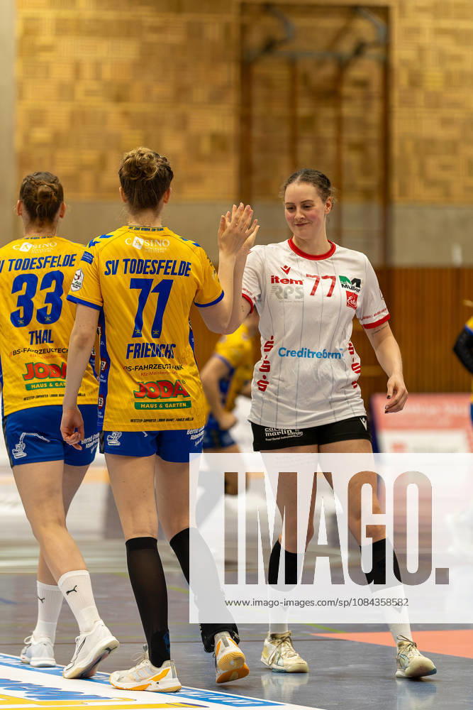 Handball I Women I 2026–2027 Season I 2nd Bundesliga I Matchday 5 I SV Todesfelde vs. HSV Solingen Gräfrath 76 I October 10, 2026 v l Mia Friedrichs 71, SV Todesfelde, Vanessa Brandt 77, HSV Solingen Gräfrath 76, Bad Schwartau, Ludwig Jahn Hall, Schleswig-Holstein, Germany