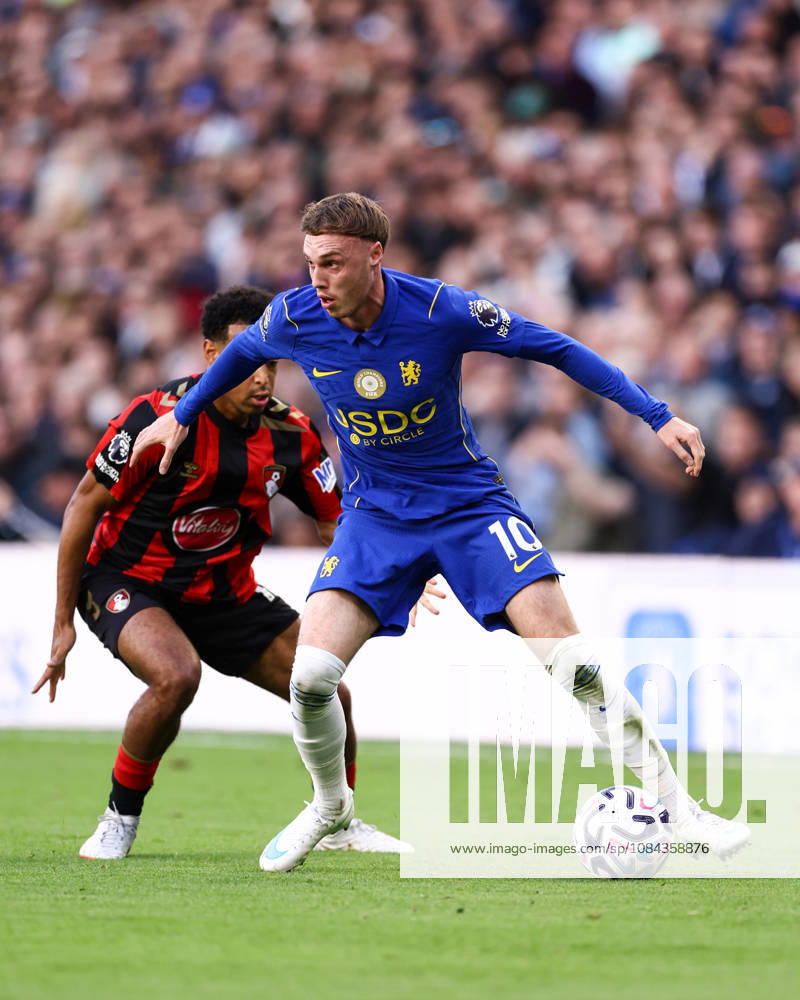 Chelsea gegen Bournemouth, 10. Oktober 2026, London, Premier League, Fußball: Chelsea gegen Bournemouth – Cole Palmer von Chelsea und Tyler Adams von Bournemouth. Foto: Jacques Feeney, Offside, London, Großbritannien