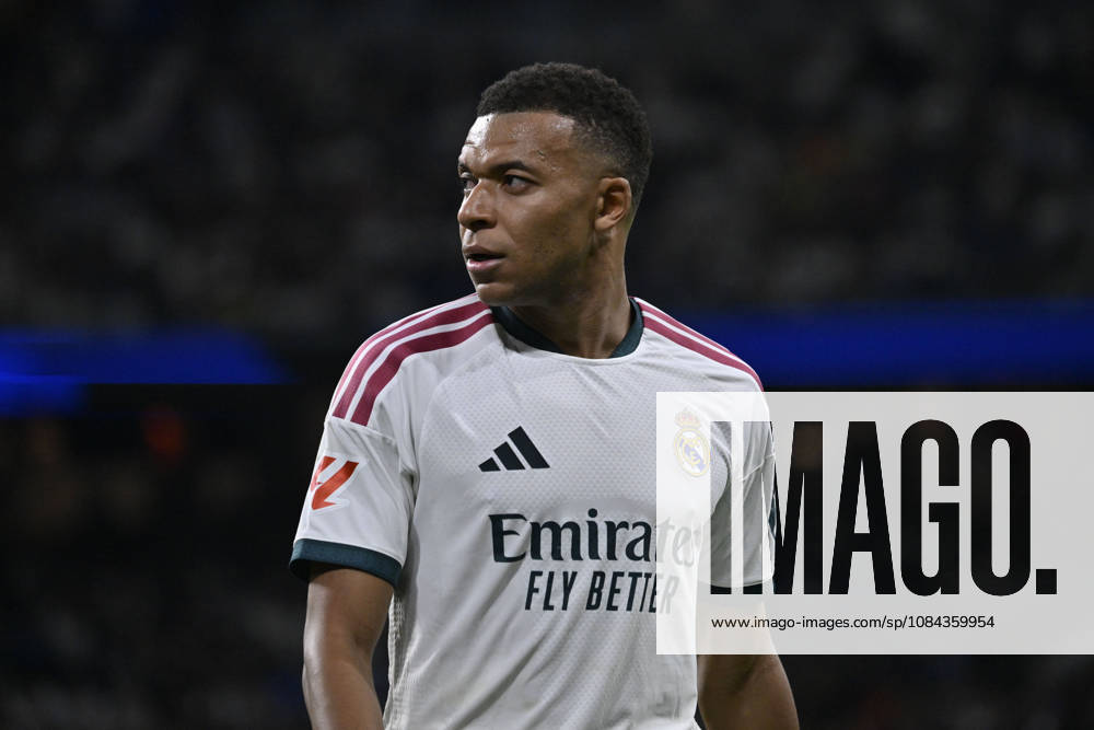 10 KYLIAN MBAPPE of Real Madrid CF during the match on Matchday 8 of the 2026-27 National League First Division Championship between REAL MADRID C.F. and VILLARREAL CF, played at the Bernabeu Stadium on October 10, 2026, in Madrid, Spain. REAL MADRID C.F. Vs. VILLARREAL CF - 2026 27 National League First Division Championship 10.10.26 - ZUMAc312 20261010_zsp_c312_276