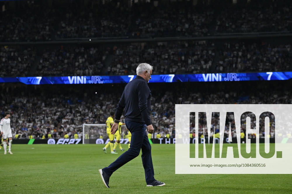 JOSE MOURINHO heach coach of Real Madrid CF celebrates the goal with his teammates, even though it was later disallowed during the match on Matchday 8 of the 2026-27 National League First Division Championship between REAL MADRID C.F. and VILLARREAL CF, played at the Bernabeu Stadium on October 10, 2026, in Madrid, Spain. Madrid Spain - ZUMAc312 20261010_zsp_c312_251