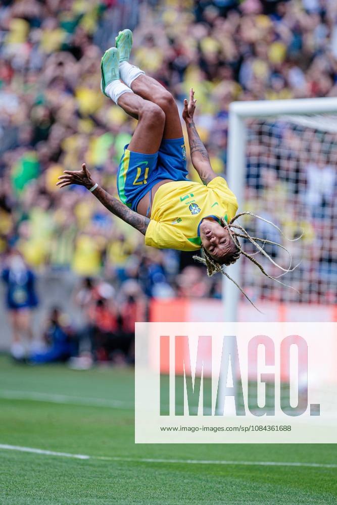 Match between Brazil and Argentina friendly 2026 Porto Alegre (RS), 10 10 2026 - Friendly match Women s national team, Nationalteam Brazil vs Argentina - Geise scores and celebrates her goal in the match between Brazil and Argentina, valid for the 2026 friendly match held at the Beira Rio stadium, in the city of Porto Alegre, on the afternoon of this Saturday, October 10, 2026. Credit: Wellington Rosa PHD Press TheNews2.(Foto: Phd Press Thenews2 imago images) SPO