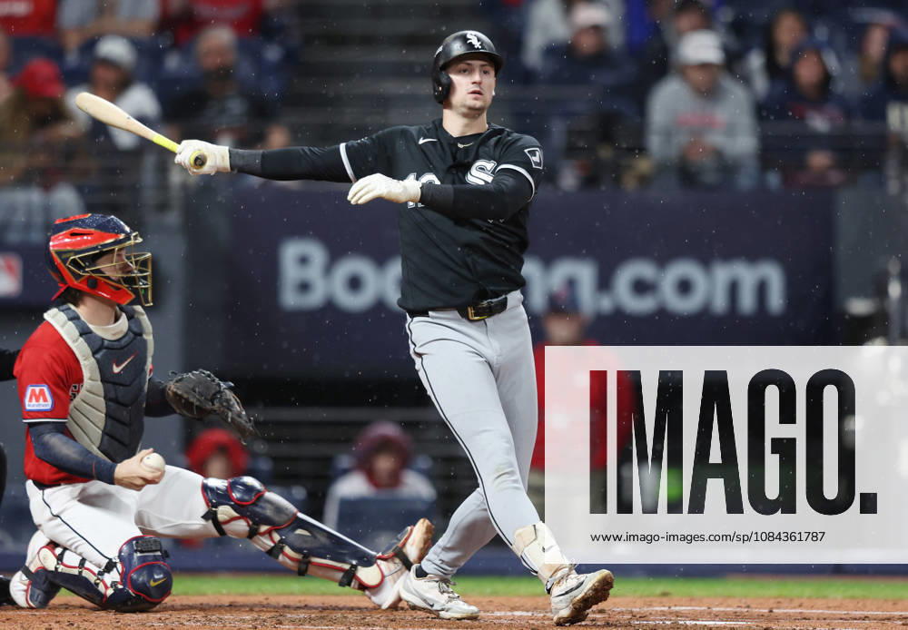 Chicago White Sox Chase Meidroth (10) is struck out by Cleveland Guardians pitcher Gavin Williams in the second inning of an MLB, Baseball Herren, USA American League Division Series at Progressive Field in Cleveland, Ohio, on Saturday, October 10, 2026. CLE20261010710 AARONxJOSEFCZYK