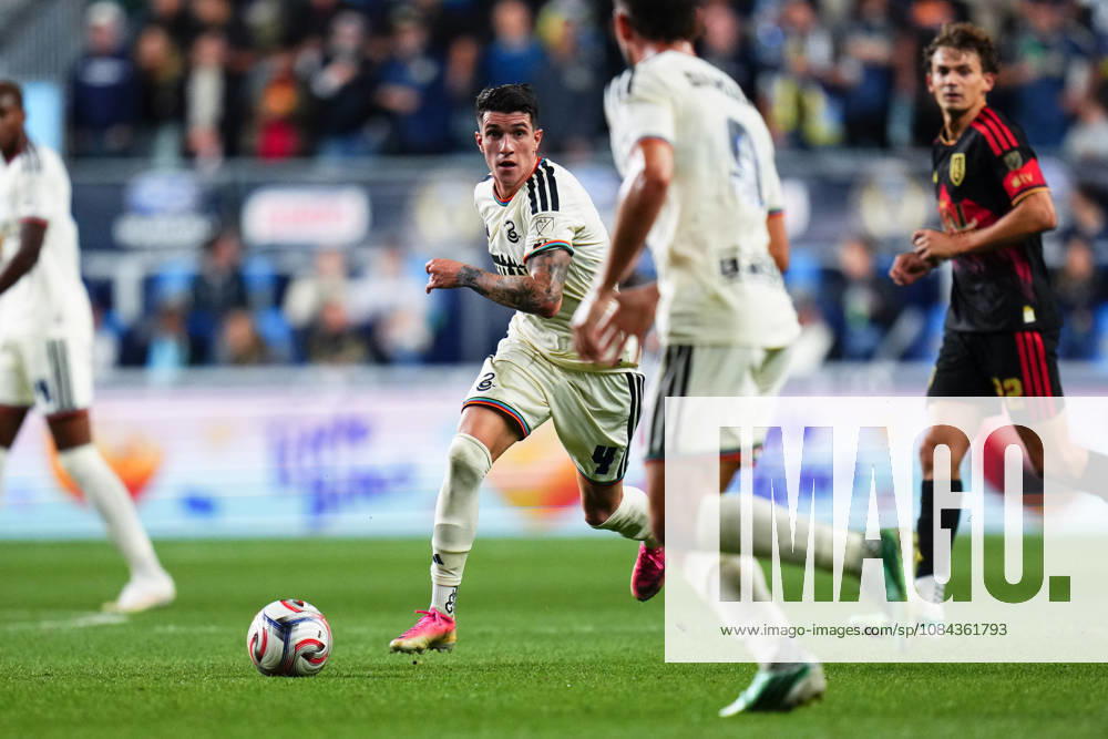 Philadelphia Union Midfielder Jovan Lukic (4) controls the ball during the first half of an MLS, Fussball Herren, USA match against Real Salt Lake at Subaru Park in Chester, Pennsylvania. CSM Chester United States of America - ZUMAc04_ 20261010_zma_c04_266
