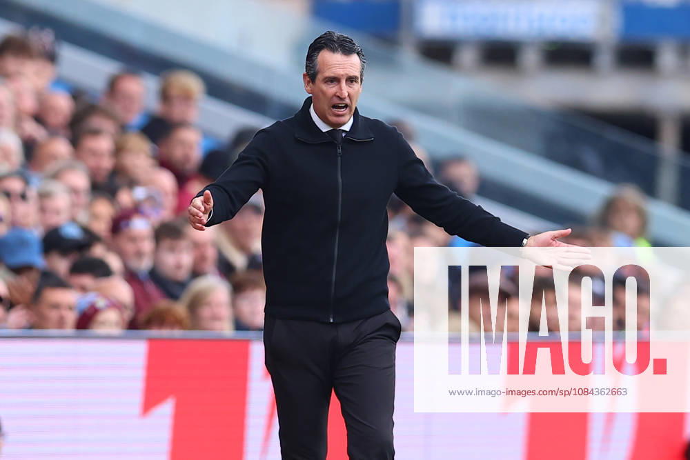 Aston Villa v Brentford, Premier League Aston Villa manager Unai Emery gestures during the Aston Villa v Brentford Premier League match at Villa Park, Birmingham, England on 10 October 2026 Credit: Ryan Crockett Every Second Media Editorial use only. All images are copyright Every Second Media Limited. No images may be reproduced without prior permission. All rights reserved. Premier League and Football League images are subject to licensing agreements with Football DataCo Limited. see https: www.football-dataco.com