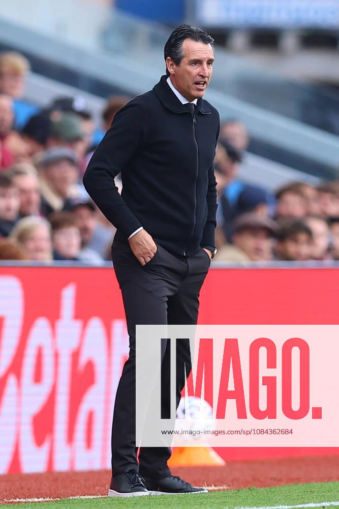Aston Villa v Brentford, Premier League Aston Villa manager Unai Emery during the Aston Villa v Brentford Premier League match at Villa Park, Birmingham, England on 10 October 2026 Credit: Ryan Crockett Every Second Media Editorial use only. All images are copyright Every Second Media Limited. No images may be reproduced without prior permission. All rights reserved. Premier League and Football League images are subject to licensing agreements with Football DataCo Limited. see https: www.football-dataco.com