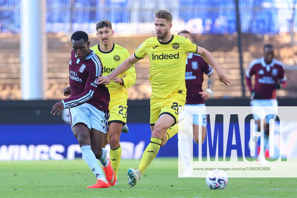 Aston Villa v Brentford, Premier League Nicolas Jackson of Aston Villa plays the ball away from Kristoffer Ajer of Brentford FC during the Aston Villa v Brentford Premier League match at Villa Park, Birmingham, England on 10 October 2026 Credit: Ryan Crockett Every Second Media Editorial use only. All images are copyright Every Second Media Limited. No images may be reproduced without prior permission. All rights reserved. Premier League and Football League images are subject to licensing agreements with Football DataCo Limited. see https: www.football-dataco.com