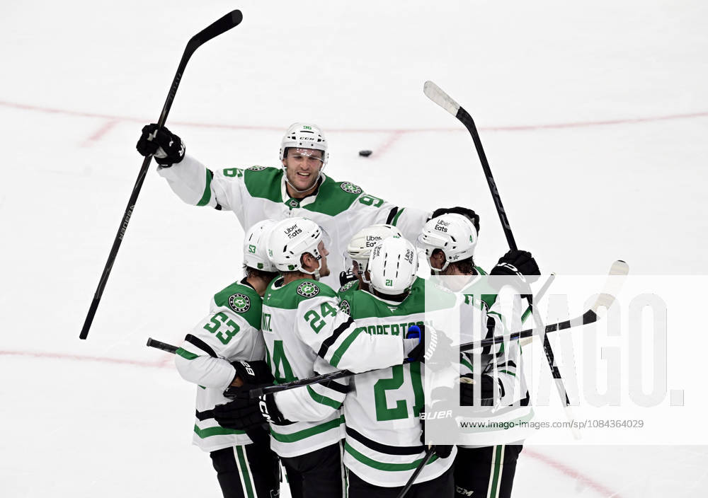 Dallas Stars players celebrates the goal by Dallas Stars center Tyler Seguin (91) that forces overtime with Pittsburgh Penguins at PPG Paints Arena in Pittsburgh on Saturday, October, 10 2026. The Pittsburgh Penguins went on to win 2-1 in a shootout. PIT2026101015 ARCHIExCARPENTER