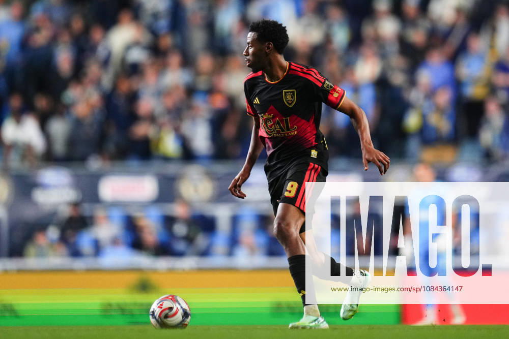 Real Salt Lake Forward Morgan Guilavogui (9) controls the ball during the second half of an MLS, Fussball Herren, USA match against the Philadelphia Union at Subaru Park in Chester, Pennsylvania. CSM Chester United States of America - ZUMAc04_ 20261010_zma_c04_287