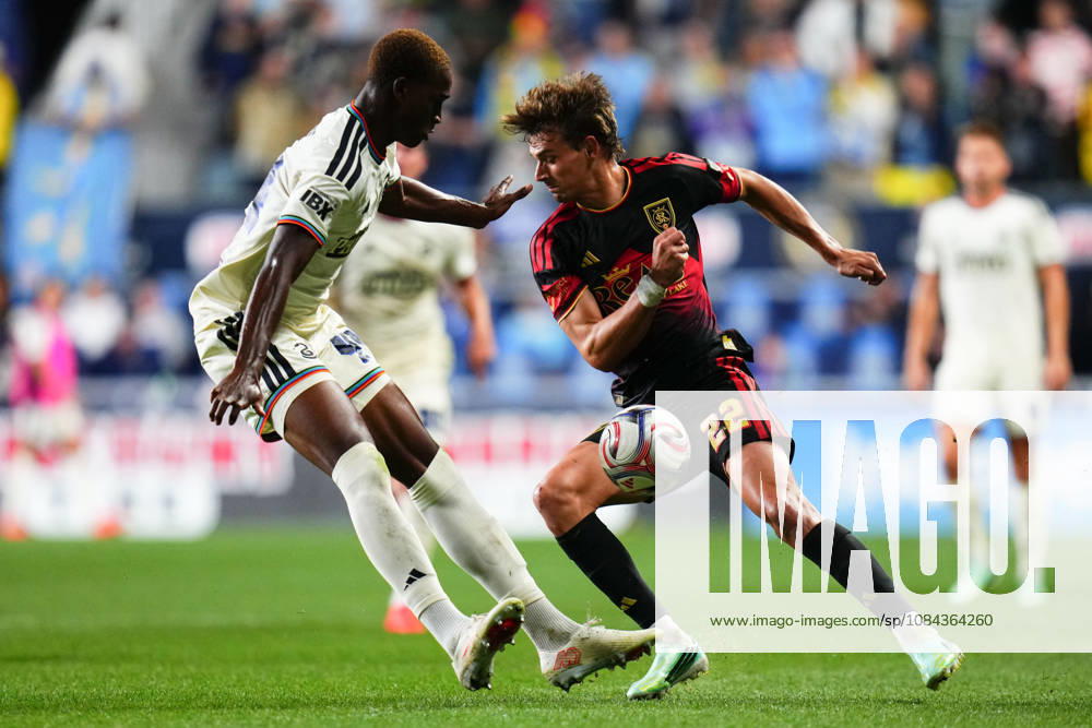 Philadelphia Union Defender Neil Pierre (44) and Real Salt Lake Forward Sergi Solans (22) battle for the ball during the second half of an MLS, Fussball Herren, USA match at Subaru Park in Chester, Pennsylvania. CSM MLS 2026: Union Vs Salt Lake OCT 10 - ZUMAc04_ 20261010_zma_c04_313