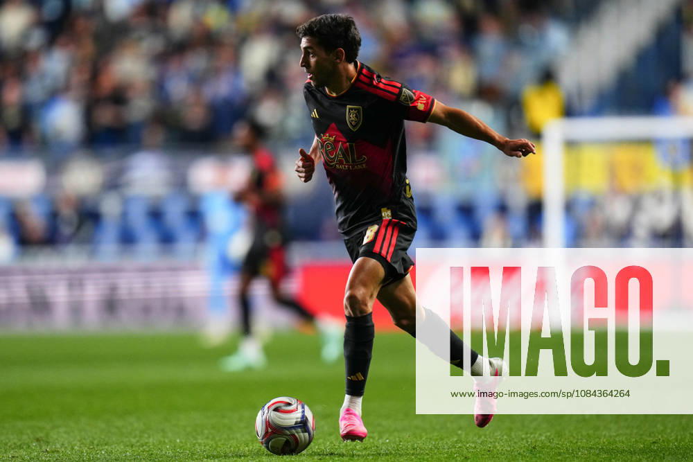 Real Salt Lake Midfielder Juan Manuel Sanabria (8) controls the ball during the second half of an MLS, Fussball Herren, USA match against the Philadelphia Union at Subaru Park in Chester, Pennsylvania. CSM MLS 2026: Union Vs Salt Lake OCT 10 - ZUMAc04_ 20261010_zma_c04_315