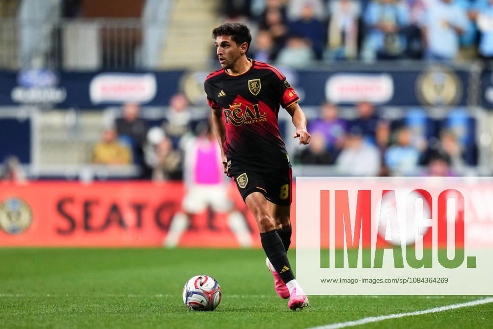 Real Salt Lake Midfielder Juan Manuel Sanabria (8) controls the ball during the second half of an MLS, Fussball Herren, USA match against the Philadelphia Union at Subaru Park in Chester, Pennsylvania. CSM MLS 2026: Union Vs Salt Lake OCT 10 - ZUMAc04_ 20261010_zma_c04_318