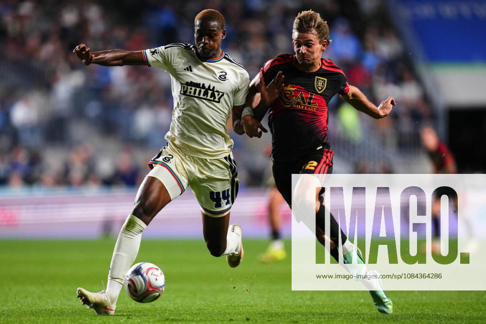 Philadelphia Union Defender Neil Pierre (44) and Real Salt Lake Forward Sergi Solans (22) battle for the ball during the second half of an MLS, Fussball Herren, USA match at Subaru Park in Chester, Pennsylvania. CSM MLS 2026: Union Vs Salt Lake OCT 10 - ZUMAc04_ 20261010_zma_c04_325