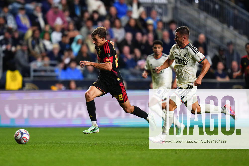 Real Salt Lake Midfielder Stijn Spierings (6) and Philadelphia Union Midfielder Quinn Sullivan (33) battle for the ball during the second half of an MLS, Fussball Herren, USA match at Subaru Park in Chester, Pennsylvania. CSM MLS 2026: Union Vs Salt Lake OCT 10 - ZUMAc04_ 20261010_zma_c04_333