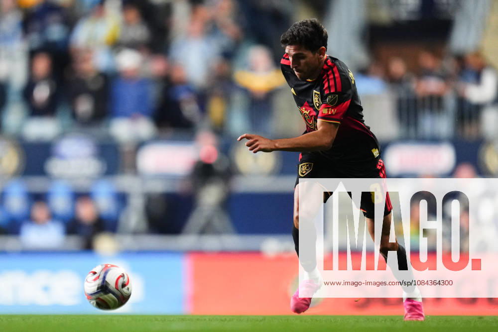 Real Salt Lake Midfielder Juan Manuel Sanabria (8) controls the ball during the second half of an MLS, Fussball Herren, USA match against the Philadelphia Union at Subaru Park in Chester, Pennsylvania. CSM MLS 2026: Union Vs Salt Lake OCT 10 - ZUMAc04_ 20261010_zma_c04_334