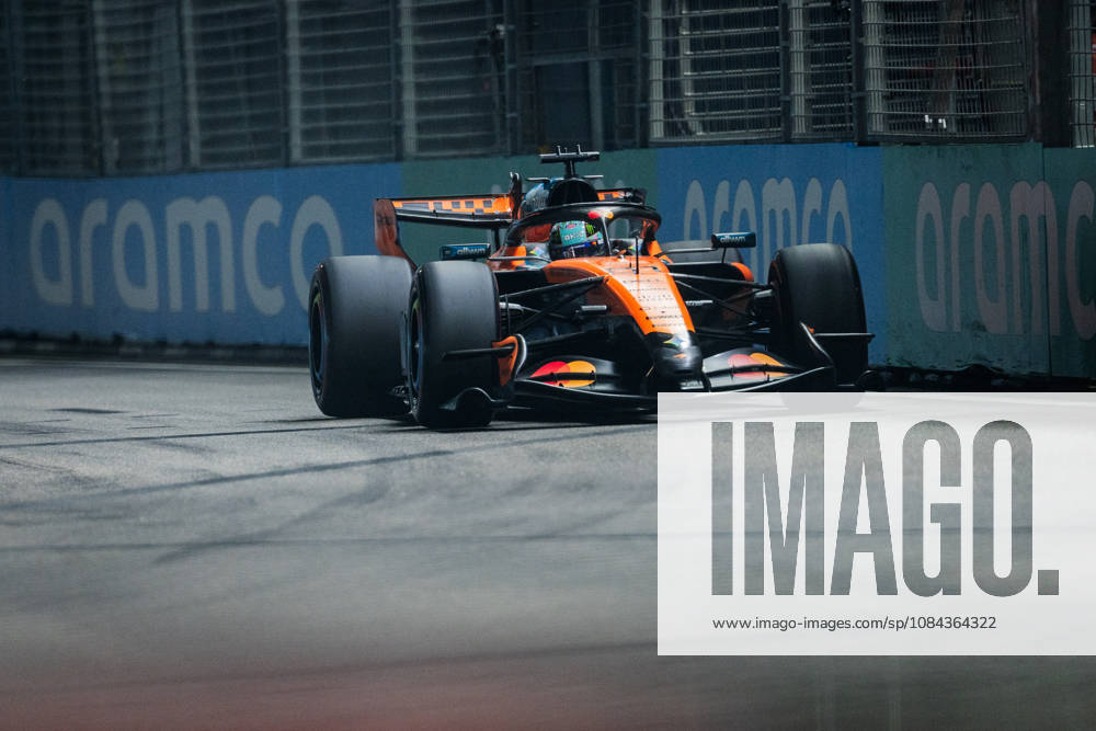 2026 Formula One Singapore Grand Prix Marina Bay Street Circuit, Singapore, Singapore. 10.October.2026; Oscar Piastri of Australia and McLaren Mastercard F1 Team during qualifying Formula One Singapore Grand Prix Singapore Marina Bay Street Circuit Singapore