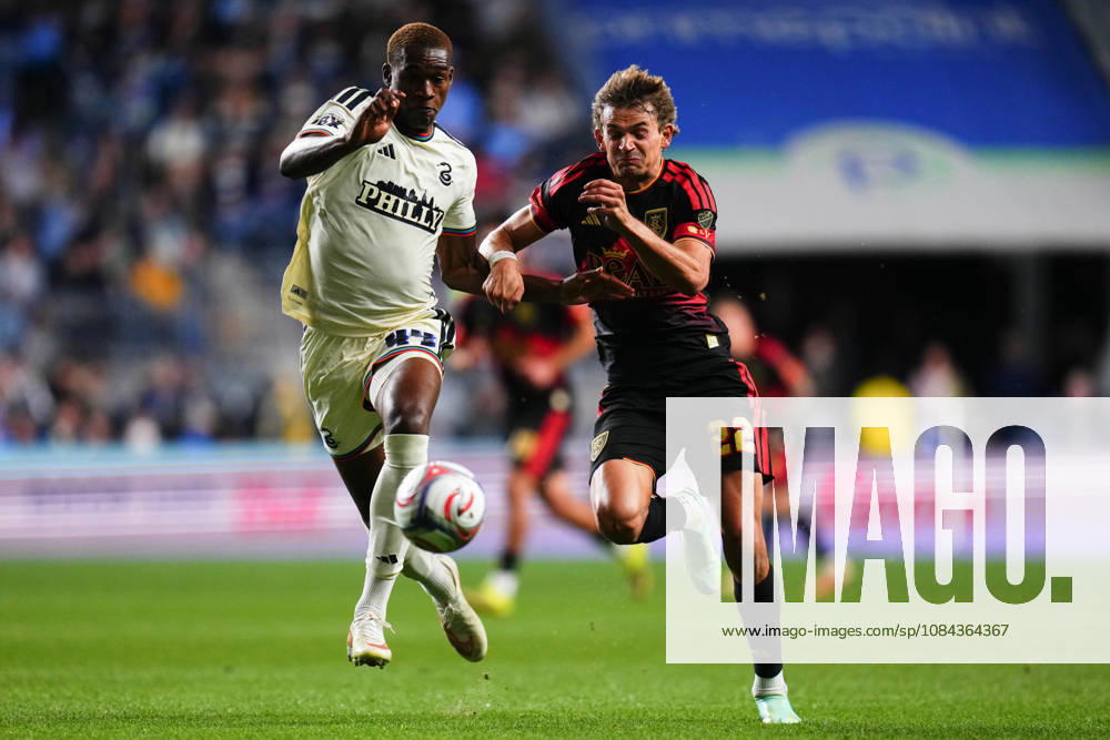 Philadelphia Union Defender Neil Pierre (44) and Real Salt Lake Forward Sergi Solans (22) battle for the ball during the second half of an MLS, Fussball Herren, USA match at Subaru Park in Chester, Pennsylvania. CSM Chester United States of America - ZUMAc04_ 20261010_zma_c04_330