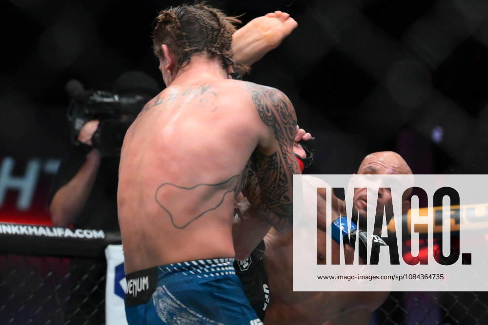 BRENDAN ALLEN defeats CHRISTIAN LEROY DUNCAN by submission (rear-naked choke) at 2:46 of Round 5 during UFC Fight Night night the Meta APEX in Las Vegas. Las Vegas USA - ZUMAo117 20261010_zsp_o117_038