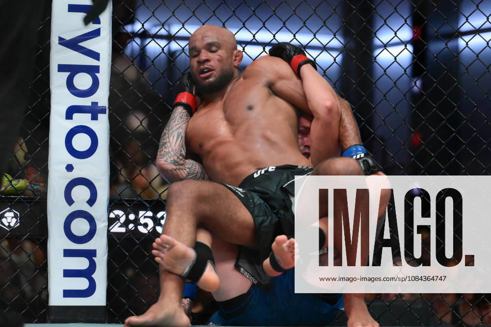 BRENDAN ALLEN defeats CHRISTIAN LEROY DUNCAN by submission (rear-naked choke) at 2:46 of Round 5 during UFC Fight Night night the Meta APEX in Las Vegas. Las Vegas USA - ZUMAo117 20261010_zsp_o117_043
