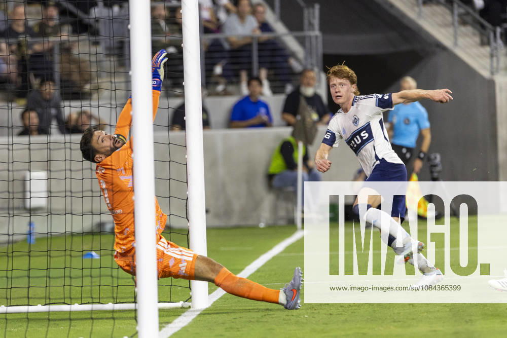 Vancouver Whitecaps defensive midfielder Oliver Larraz (8) scores on Los Angeles FC goalkeeper Hugo Lloris (1) during a MLS, Fussball Herren, USA soccer game on Saturday, Oct. 10, 2026 in Los Angeles. Los Angeles USA - ZUMAc68_ 20261010_zaf_c68_025