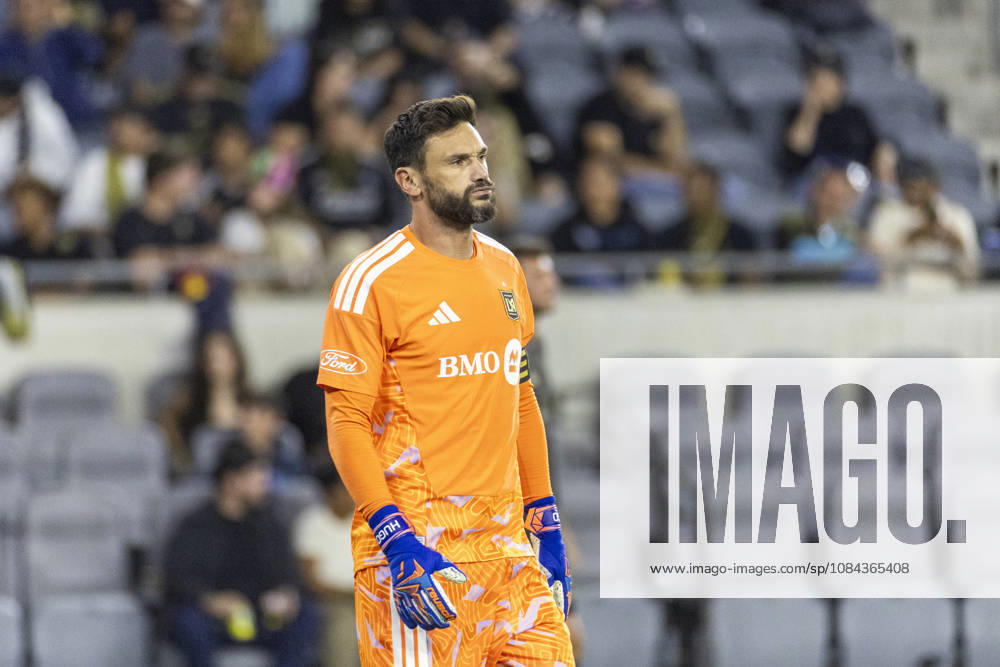 Los Angeles FC goalkeeper Hugo Lloris (1) reacts after failed save goal by Vancouver Whitecaps defensive midfielder Oliver Larraz (8) during a MLS, Fussball Herren, USA soccer game on Saturday, Oct. 10, 2026 in Los Angeles. Los Angeles USA - ZUMAc68_ 20261010_zaf_c68_031