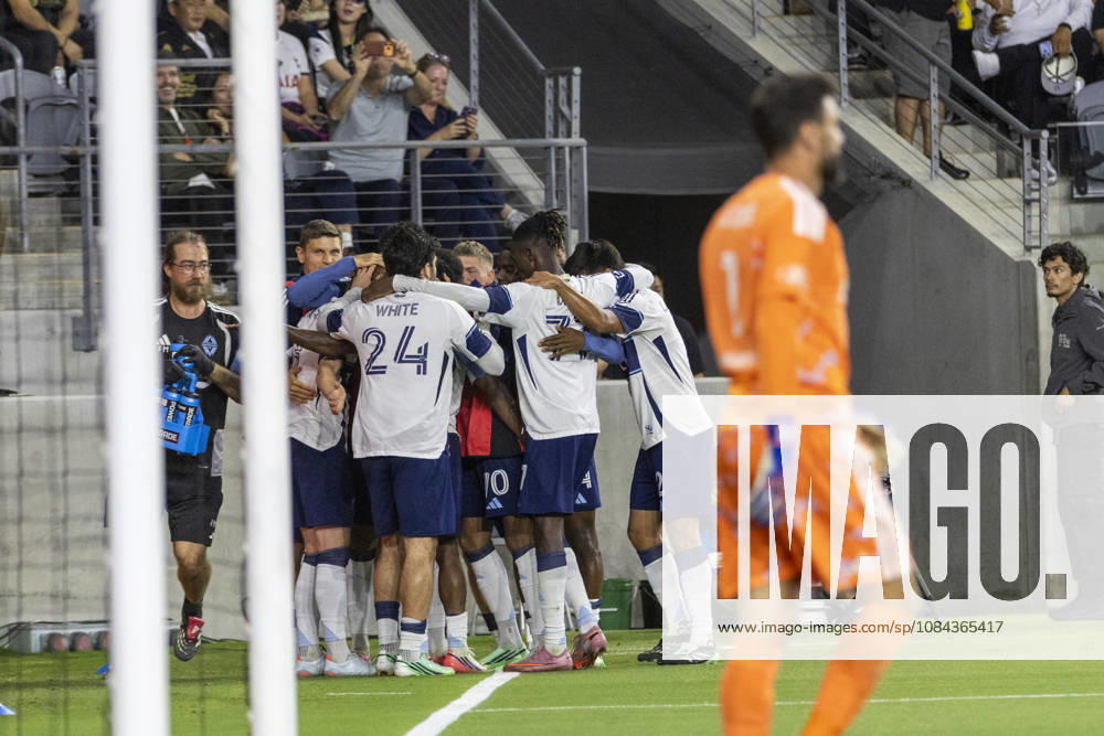 Vancouver Whitecaps defensive midfielder Oliver Larraz (8) celebrates with teammates after scoring on Los Angeles FC goalkeeper Hugo Lloris (1) during a MLS, Fussball Herren, USA soccer game on Saturday, Oct. 10, 2026 in Los Angeles. Los Angeles USA - ZUMAc68_ 20261010_zaf_c68_035