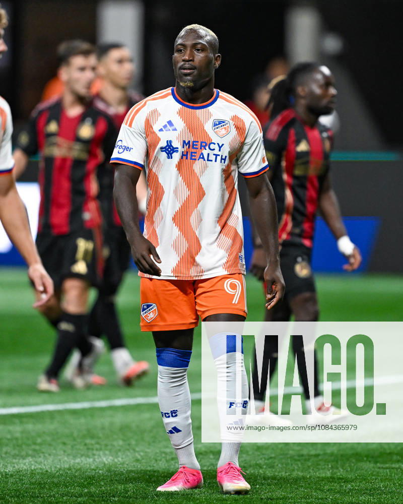 ATLANTA, GA - OCTOBER 10: Kevin Denkey 9 of FC Cincinnati reacts during the MLS, Fussball Herren, USA match between FC Cincinnati and Atlanta United FC on October 10th, 2026 at Mercedes-Benz Stadium in Atlanta, GA. (Photo by Rich von Biberstein Icon Sportswire) SOCCER: OCT 10 MLS Atlanta United vs FC Cincinnati Icon261010014