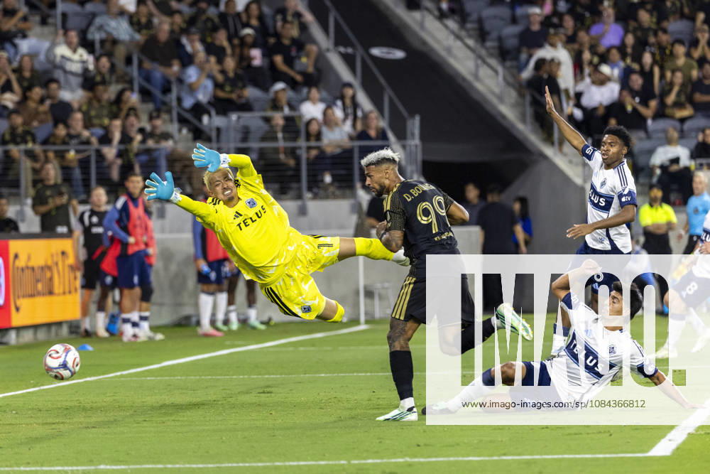 Vancouver Whitecaps goalkeeper Yohei Takaoka (1) defends as Los Angeles FC striker Denis Bouanga (99) shoots on the goal, which was not allowed due an an offside penalty during a MLS, Fussball Herren, USA soccer game on Saturday, Oct. 10, 2026 in Los Angeles. Los Angeles USA - ZUMAc68_ 20261010_zaf_c68_054