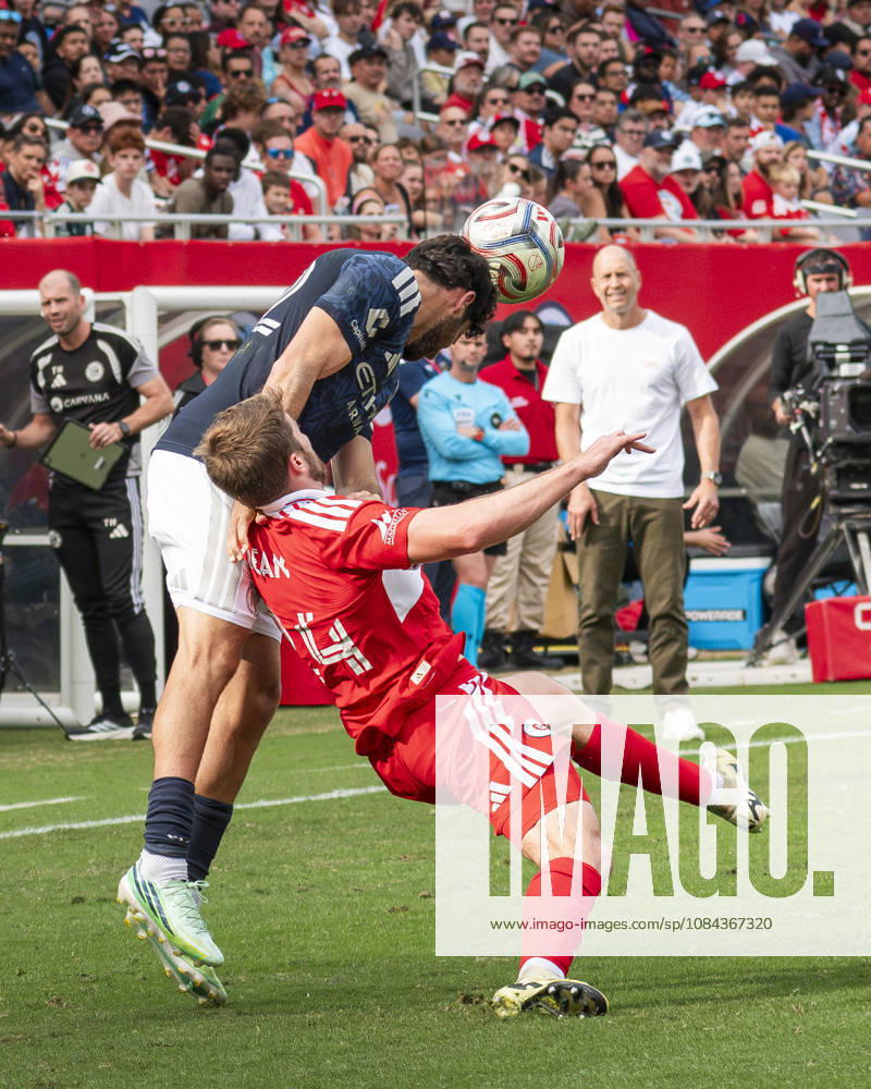 Chicago Fire FC V New York City FC - MLS, Fussball Herren, USA - October 10, 2026 Jonathan Dean ( 24) of Chicago Fire FC is fouled during the match between Chicago Fire FC and New York City FC at Soldier Field Stadium in Chicago, United States, on October 10, 2026. Chicago IL United States