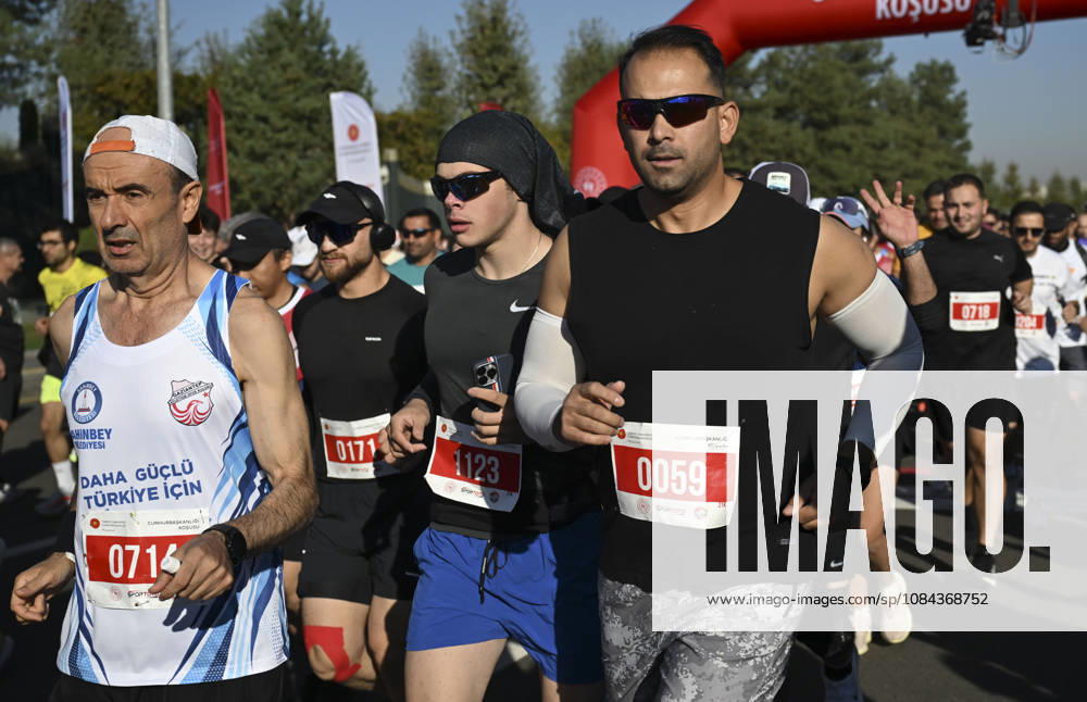 Presidential Run in Ankara ANKARA, TURKIYE - OCTOBER 11: Athletes compete during the Presidential Run, organized by the Turkish Athletics Federation in Ankara, Turkiye, on October 11, 2026. Utku Ucrak Anadolu Ankara Turkey. Editorial use only. Please get in touch for any other usage.