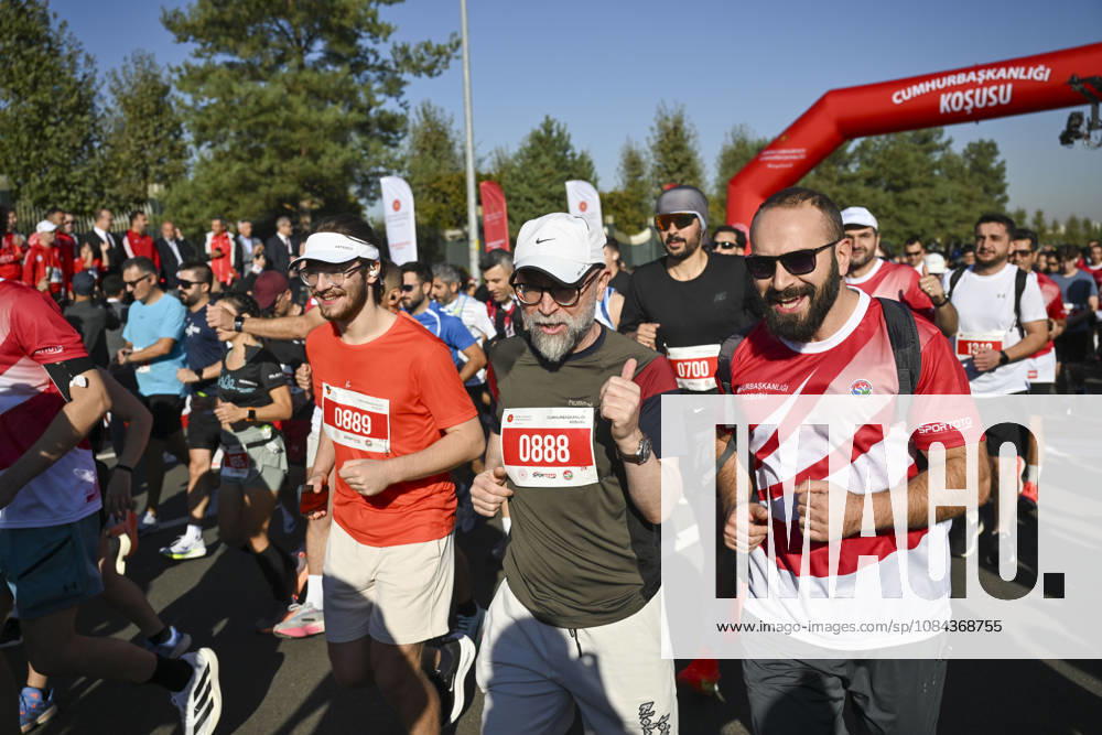 Presidential Run in Ankara ANKARA, TURKIYE - OCTOBER 11: Athletes compete during the Presidential Run, organized by the Turkish Athletics Federation in Ankara, Turkiye, on October 11, 2026. Utku Ucrak Anadolu Ankara Turkey. Editorial use only. Please get in touch for any other usage.