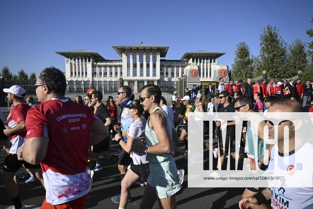 Presidential Run in Ankara ANKARA, TURKIYE - OCTOBER 11: Athletes compete during the Presidential Run, organized by the Turkish Athletics Federation in Ankara, Turkiye, on October 11, 2026. Utku Ucrak Anadolu Ankara Turkey. Editorial use only. Please get in touch for any other usage.